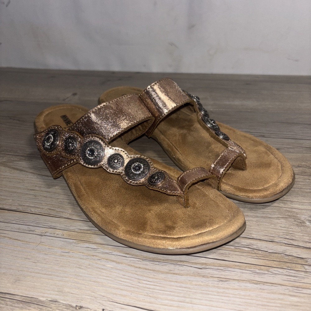 Minnetonka Sasha Toe Loop Sandals Women 9M Rose Gold Metallic Medallion Bohemian